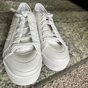 NWT white Adidas Nizza Platform Shoes with original box. Size 7.5 women’s